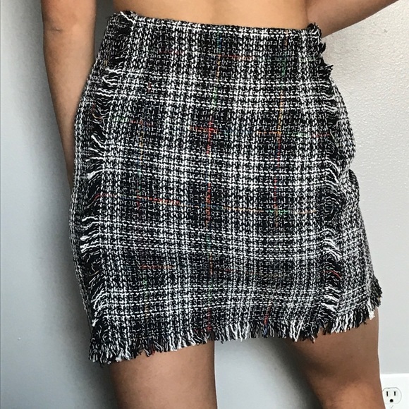 Multi Color skirt - Picture 3 of 4